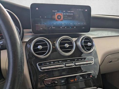 Used 2022 Mercedes-Benz GLC 300 image 11