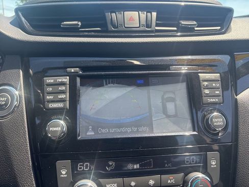 Used 2018 Nissan Rogue Sport SL AWD/4WD image 16