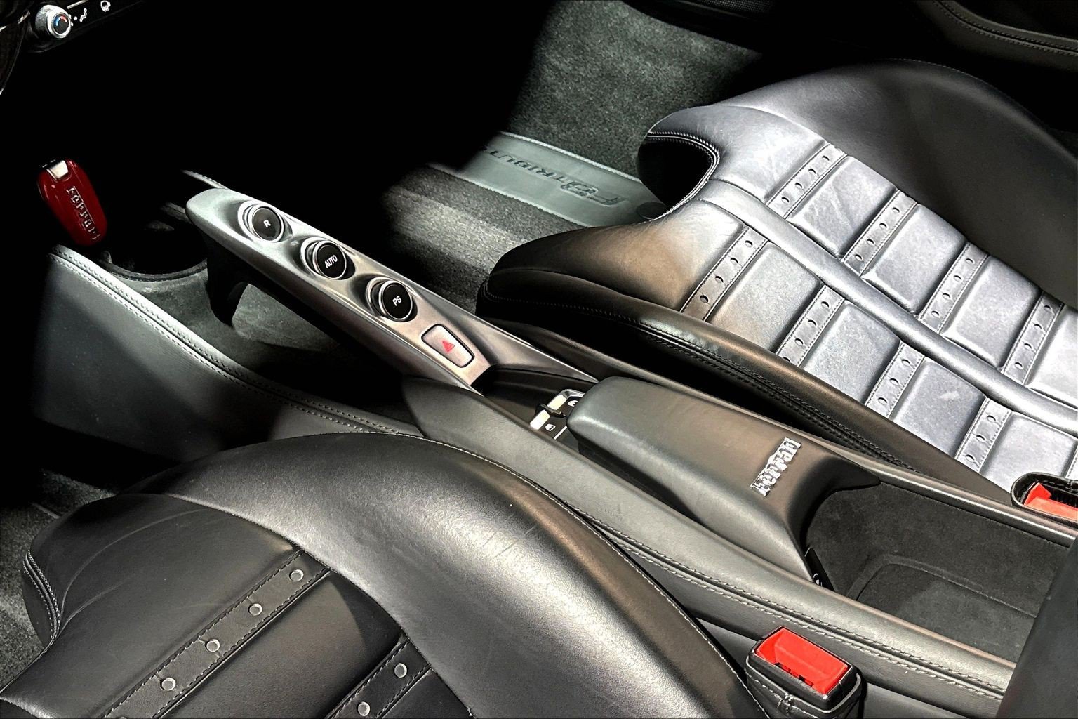 Used 2020 Ferrari F8 Tributo RWD image 16