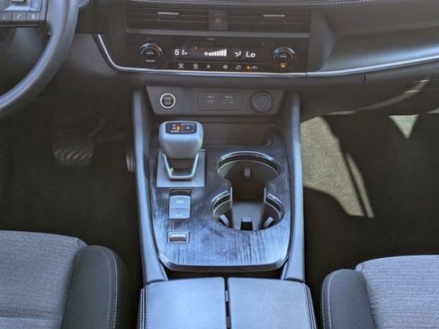 Used 2023 Nissan Rogue SV image 20