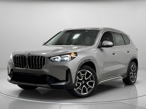 Used 2026 BMW X1 xDrive28i w/ Technology Package image 2