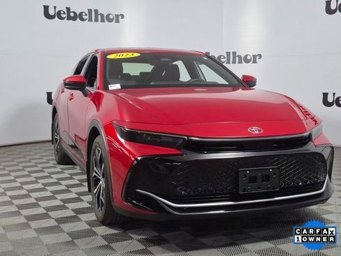 Used 2023 Toyota Crown XLE image 1