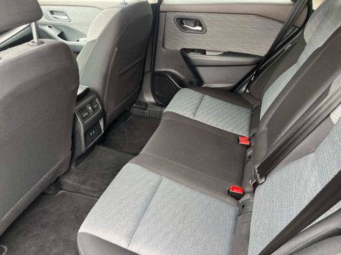 Certified 2023 Nissan Rogue SV image 14