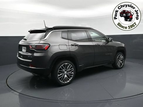 Used 2023 Jeep Compass Limited w/ Elite Group AWD/4WD image 6