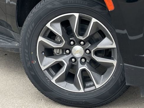 Used 2022 Chevrolet Tahoe LT w/ Luxury Package RWD image 9