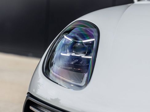 New 2026 Porsche Macan GTS image 20