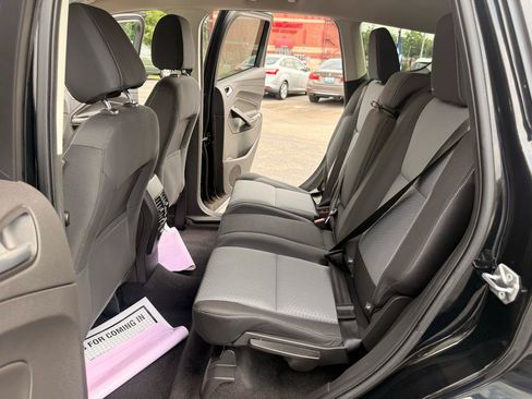 Used 2017 Ford Escape SE AWD/4WD image 12