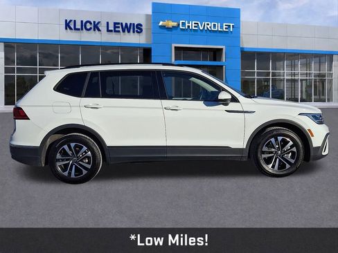 Used 2024 Volkswagen Tiguan S image 8