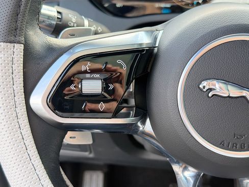 Used 2022 Jaguar E-PACE SE image 35