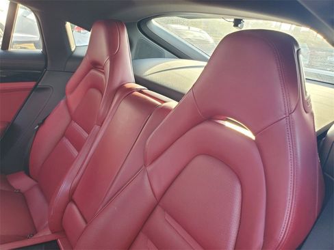 Used 2019 Porsche Panamera 4 image 13