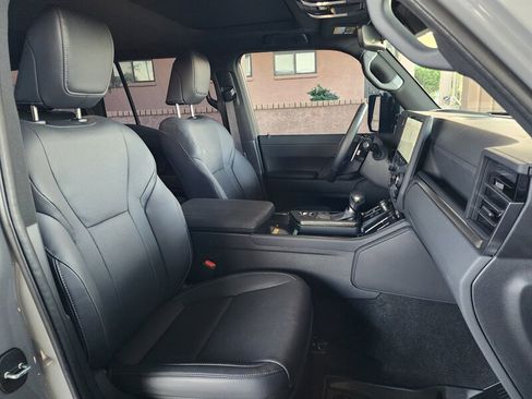 Used 2025 Lexus GX 550 w/ Accessory Package (2T) image 70