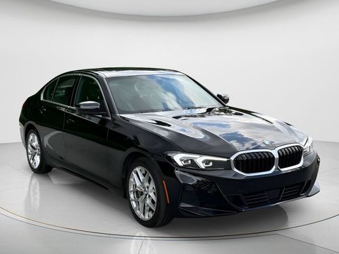 Used 2026 BMW 330i Sedan RWD image 3