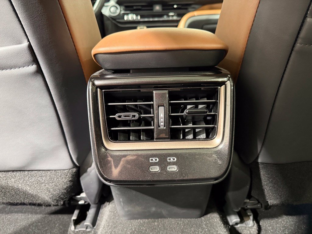 Certified 2025 Toyota Crown Signia w/ Advanced Technology Package AWD/4WD image 22