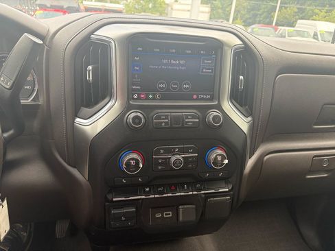Used 2020 Chevrolet Silverado 2500 LT w/ Fleet Comfort Package AWD/4WD image 27