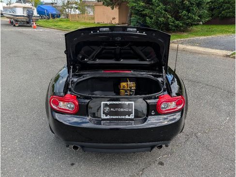 Used 2015 MAZDA MX-5 Miata Club RWD image 12