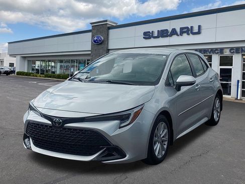 Used 2024 Toyota Corolla SE FWD image 3