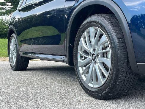 Used 2023 INFINITI QX50 Luxe AWD/4WD image 9