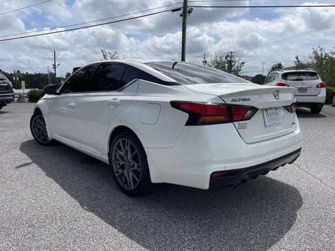 Used 2024 Nissan Altima 2.0 SR FWD image 5