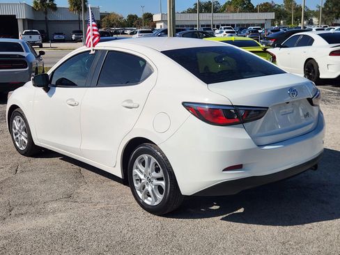 Used 2017 Toyota Yaris iA image 6