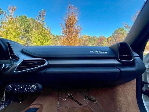 Used 2013 Ferrari 458 Spider image 72