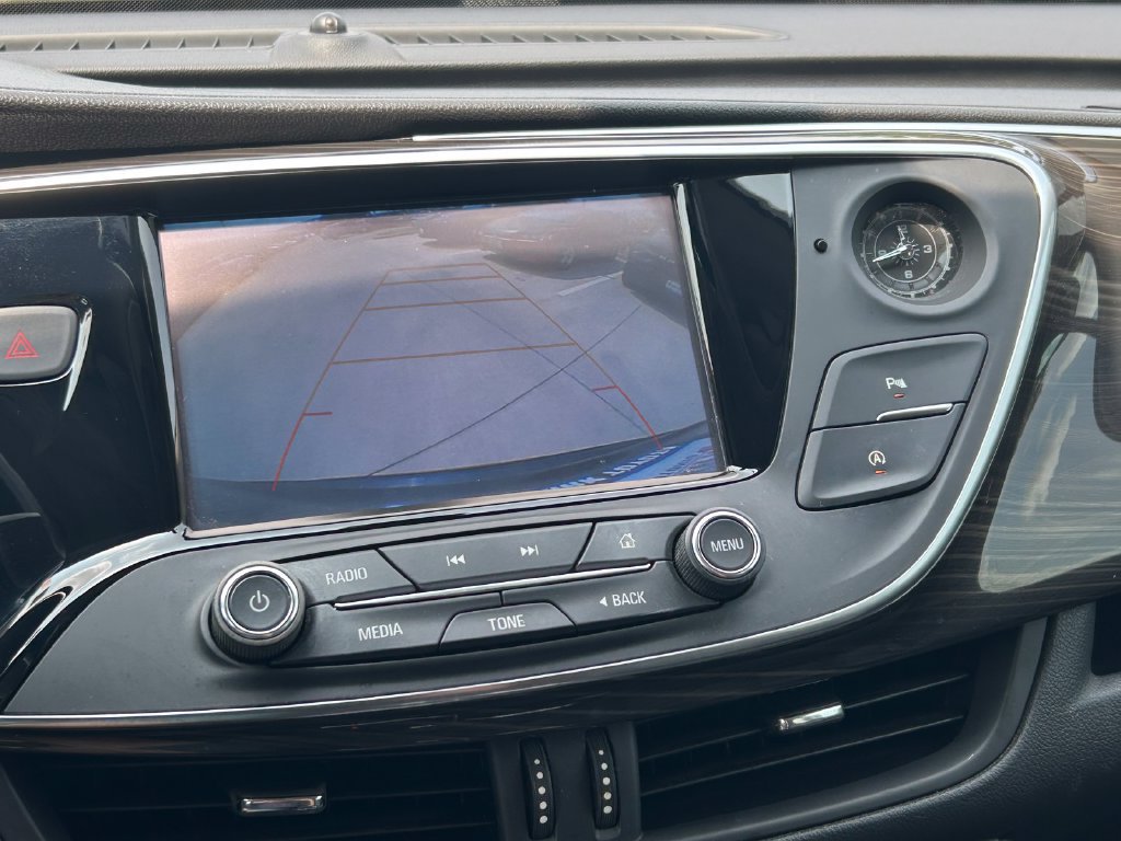 Used 2019 Buick Envision Essence FWD image 30