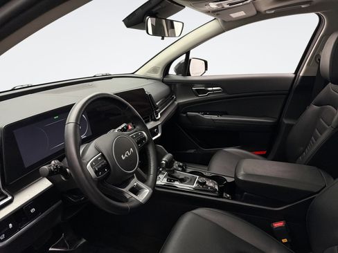 Used 2025 Kia Sportage SX image 10