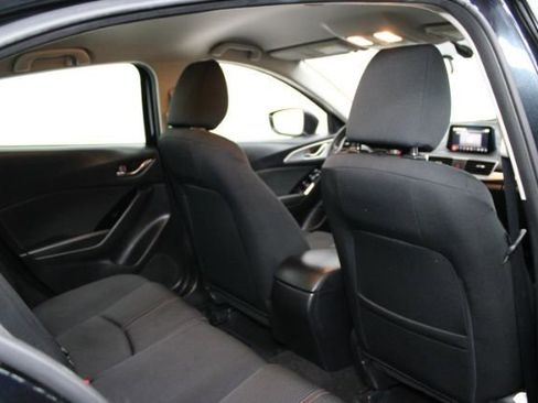 Used 2017 MAZDA MAZDA3 Sport w/ Preferred Equipment Package image 22