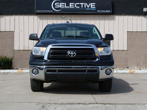Used 2013 Toyota Tundra 4x4 Double Cab w/ TRD Off-Road Pkg image 2