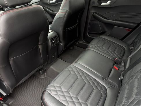 Used 2024 Ford Escape ST-Line Elite w/ Premium Technology Package AWD/4WD image 13