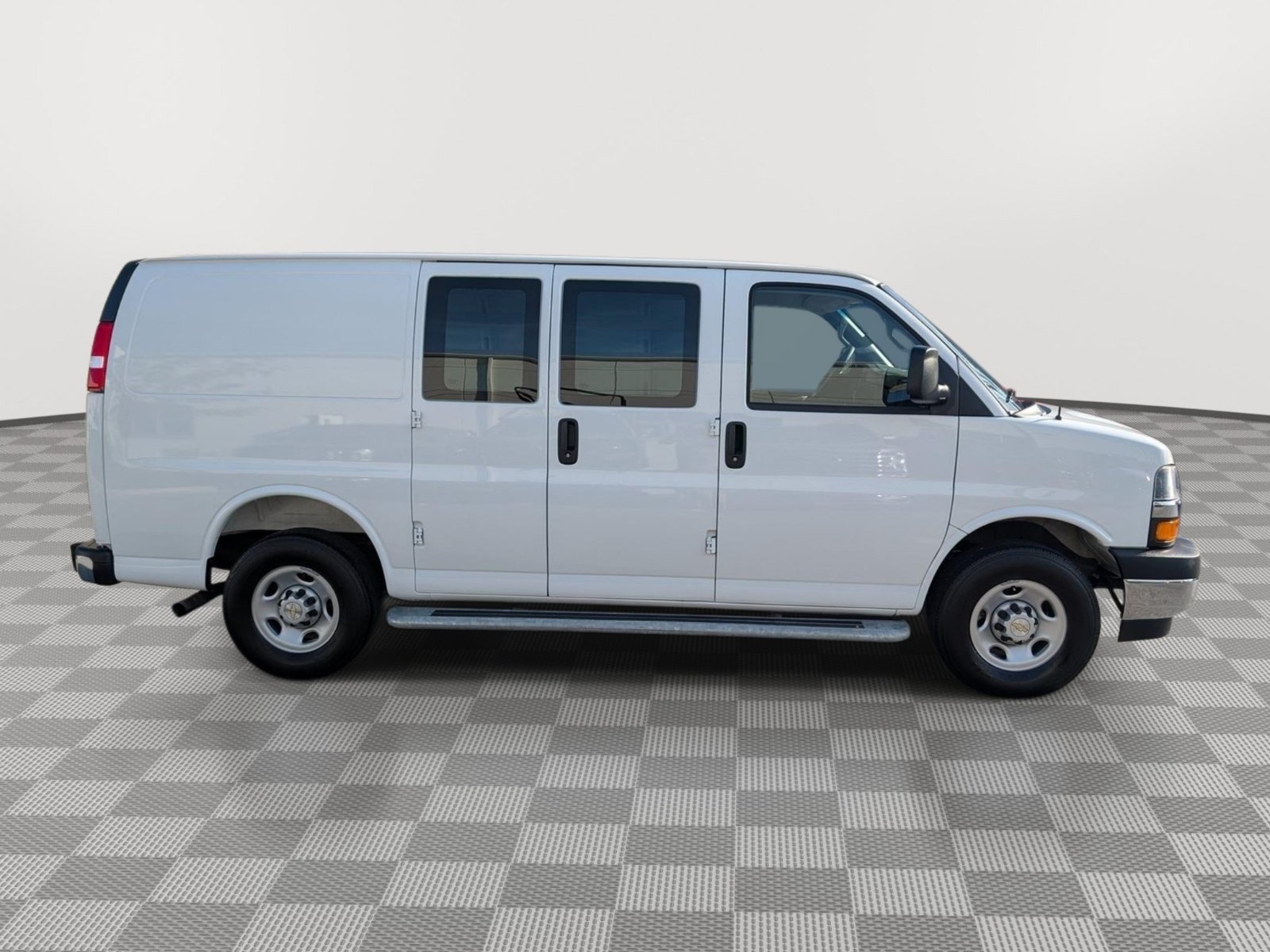 Used 2025 Chevrolet Express 2500 w/ Driver Convenience Package RWD image 6