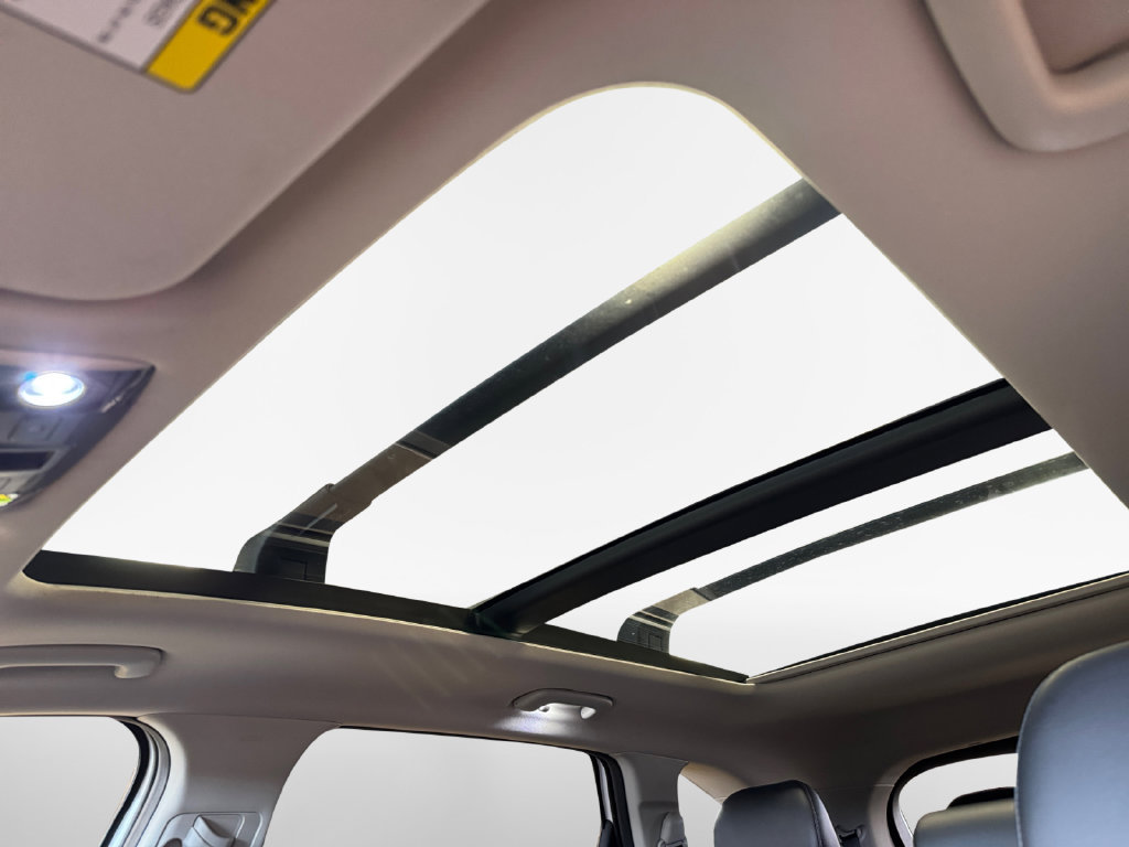 Certified 2024 Kia Sorento S w/ Panoramic Sunroof Package AWD/4WD image 23