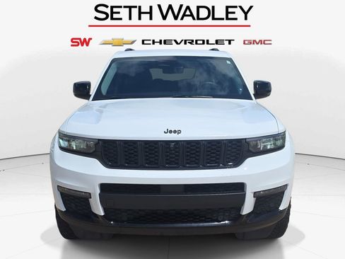 Used 2023 Jeep Grand Cherokee L Limited w/ Luxury Tech Group II AWD/4WD image 2