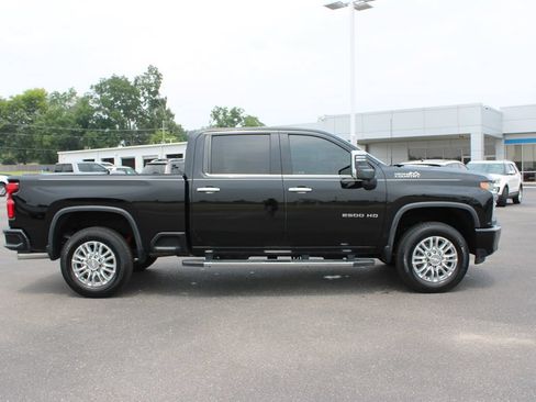 Used 2020 Chevrolet Silverado 2500 High Country w/ Z71 Off-Road Package AWD/4WD image 11