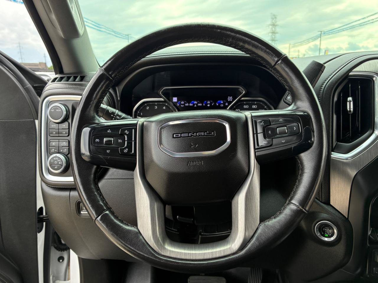 Used 2020 GMC Sierra 1500 Denali w/ Denali Ultimate Package AWD/4WD image 17
