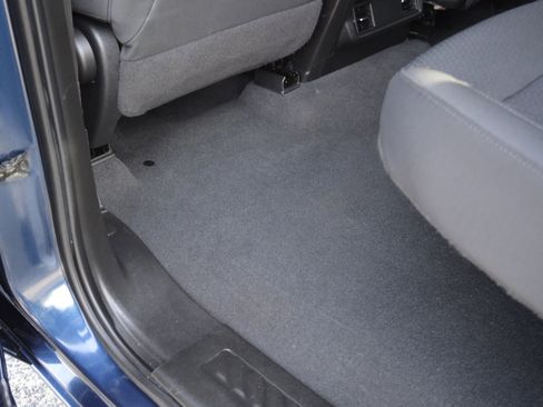 Used 2021 Chevrolet Silverado 1500 Custom image 17