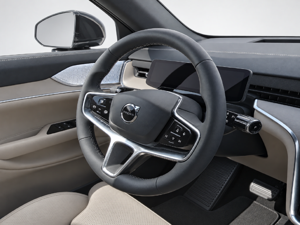 Certified 2025 Volvo EX90 Ultra AWD/4WD image 17
