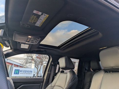 Used 2024 Toyota Tacoma TRD Off-Road image 21