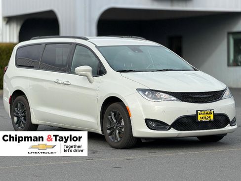 Used 2020 Chrysler Pacifica Touring-L w/ Advanced Safetytec Group image 1