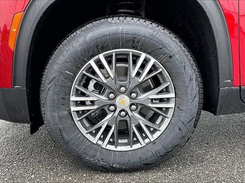 New 2026 Chevrolet Traverse LT w/ Driver Confidence Package image 7