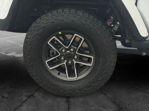 New 2026 Jeep Gladiator Mojave image 30