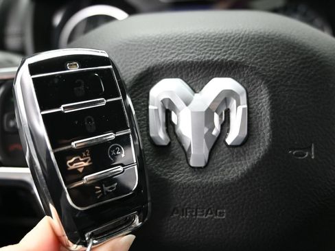 Used 2023 RAM 1500 Laramie AWD/4WD image 43