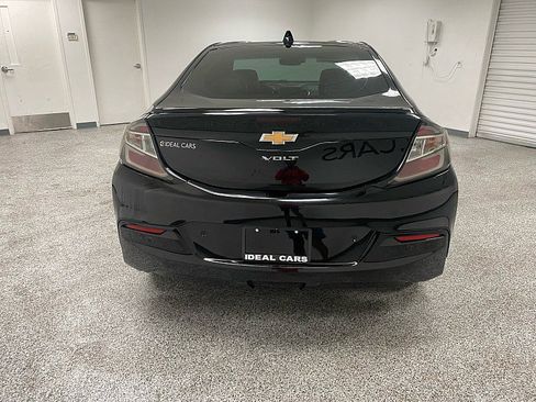 Used 2018 Chevrolet Volt Premier w/ Driver Confidence Package image 6