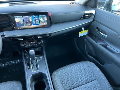 Used 2026 Nissan Kicks SV w/ Cold Weather Package image 28