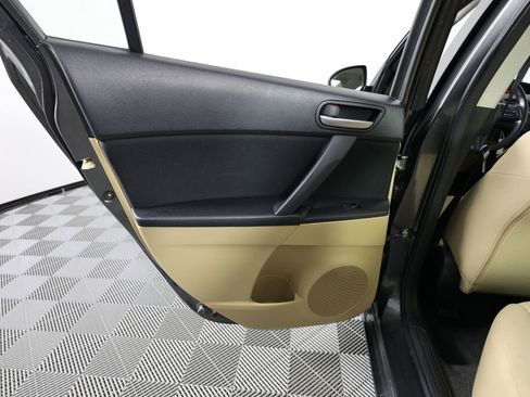 Used 2011 MAZDA MAZDA3 i Touring image 16