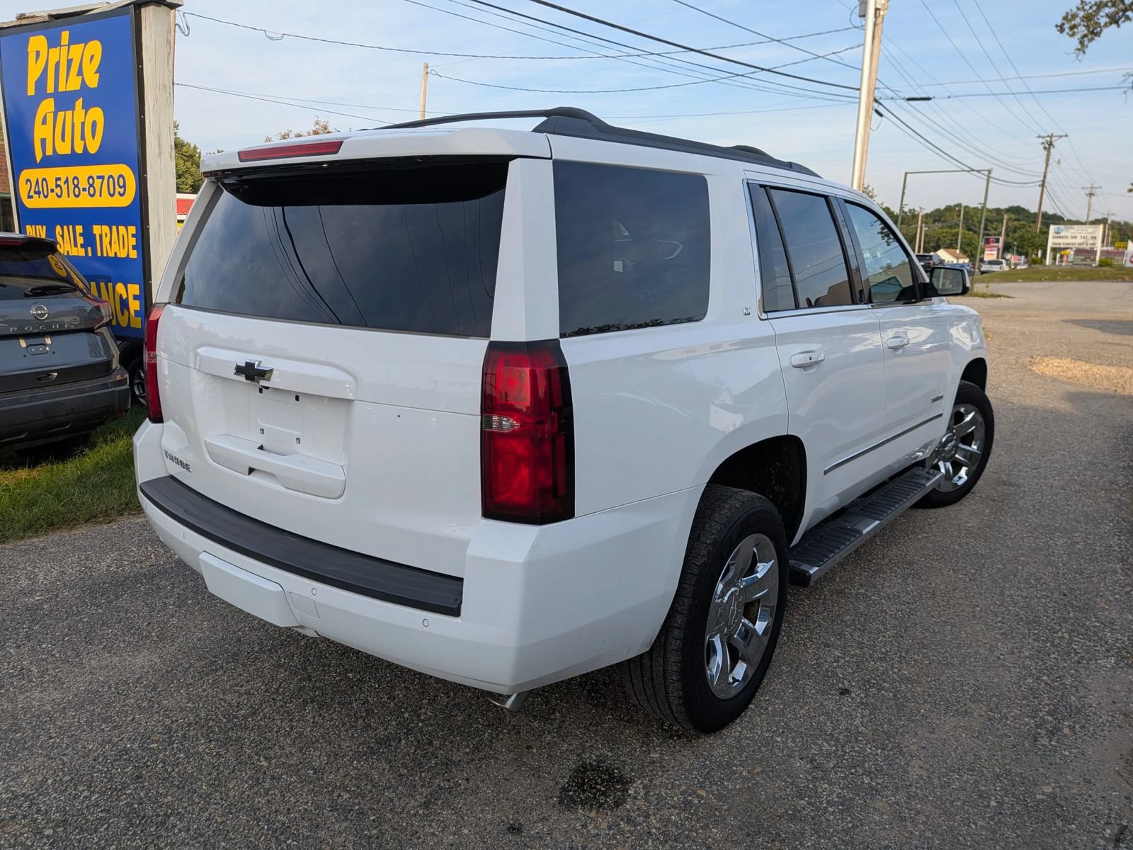 Used 2017 Chevrolet Tahoe LT w/ LT Signature Package AWD/4WD image 6