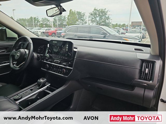 Used 2023 Nissan Pathfinder SL AWD/4WD image 36