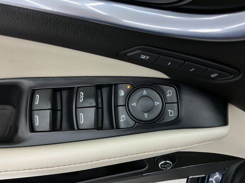 Used 2022 Buick Enclave Premium w/ Experience Buick Package FWD image 43