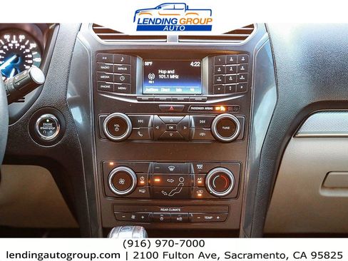 Used 2018 Ford Explorer XLT FWD image 12