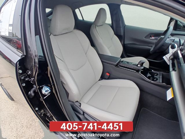 New 2027 Toyota Prius FWD image 15