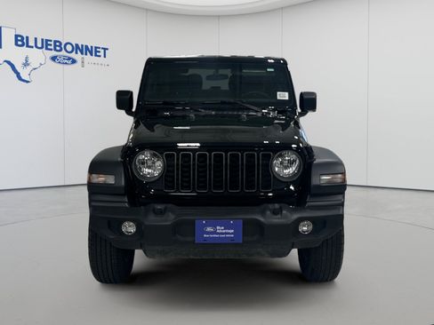 Used 2025 Jeep Wrangler Sport AWD/4WD image 2